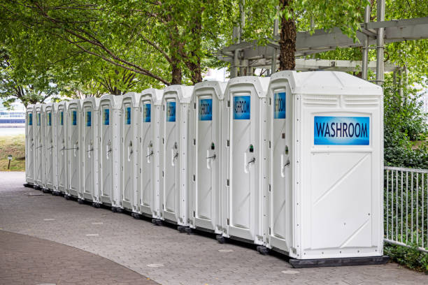 Best Portable Restroom Maintenance and Cleaning  in Cosmopolis, WA